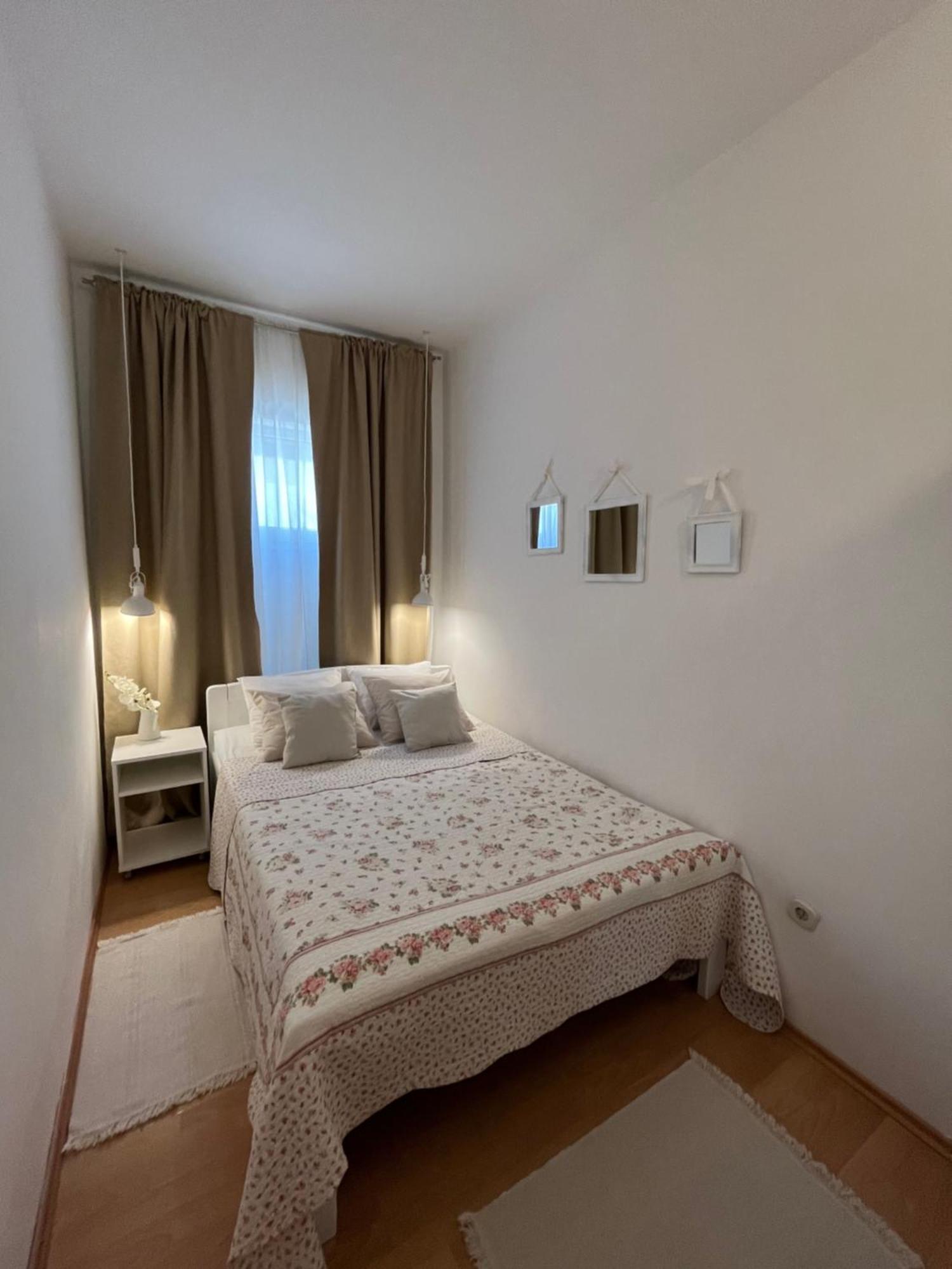 Perla Alba Apartments Tribalj 外观 照片