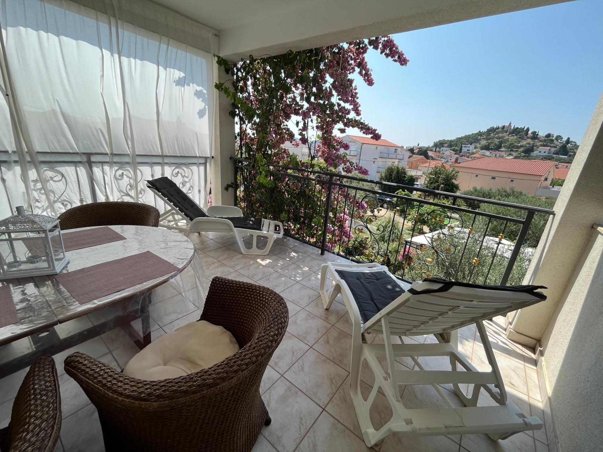 Perla Alba Apartments Tribalj 外观 照片