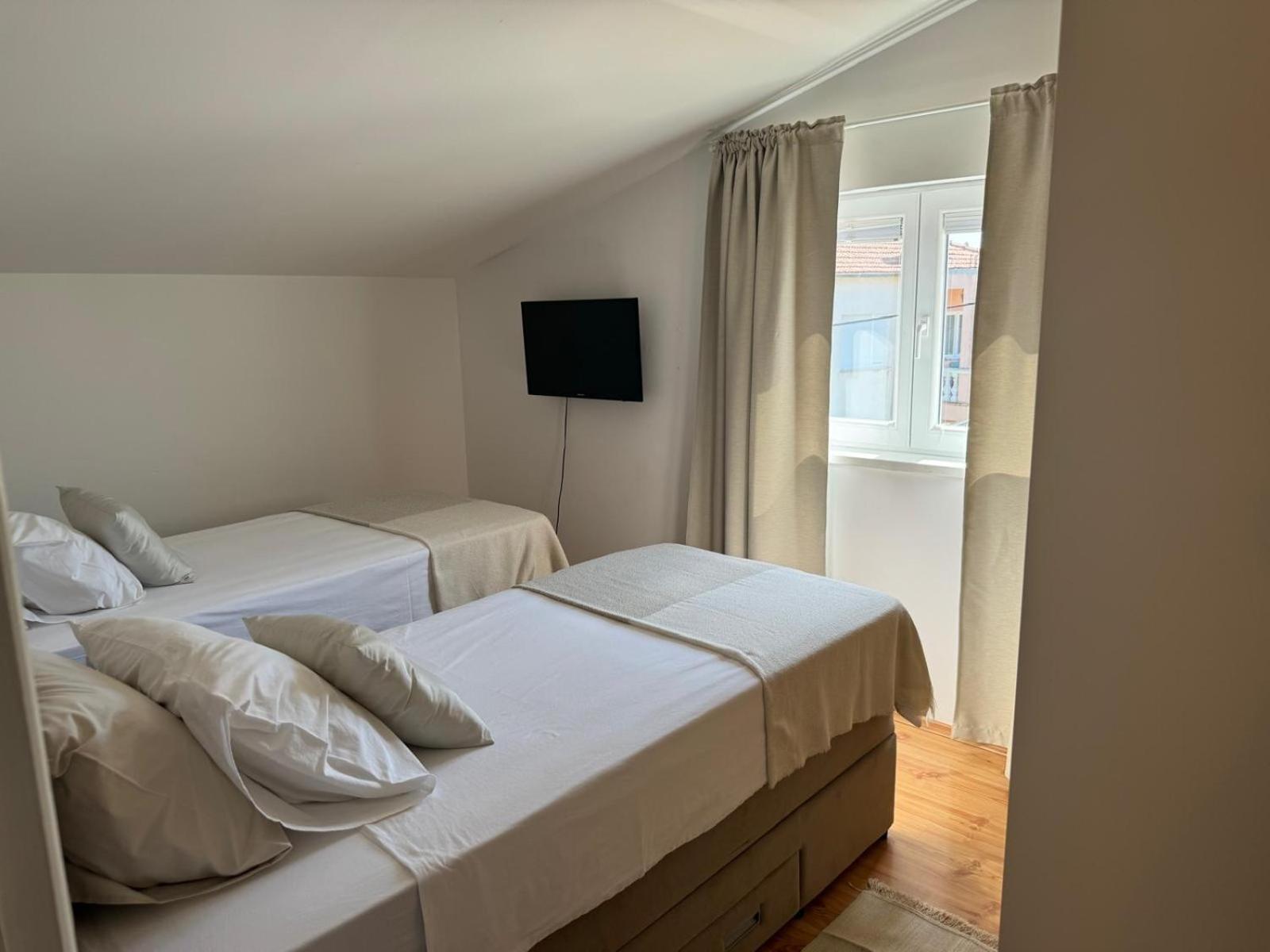 Perla Alba Apartments Tribalj 外观 照片